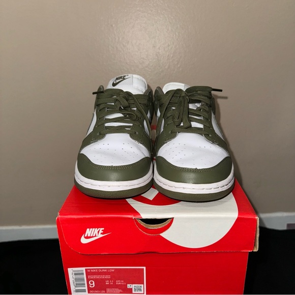 Nike Dunk Low - Picture 2 of 3